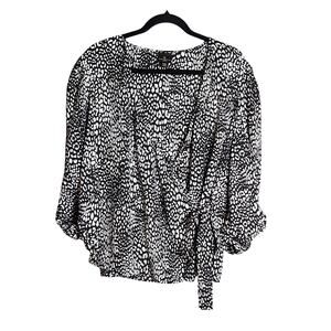 Worthington Petite XXL Black & White Abstract Wrap Top - Adjustable Fit